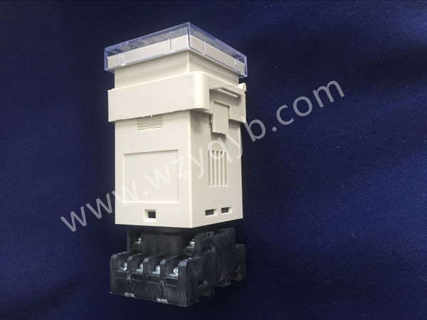 配(pei)電隔離(li)器